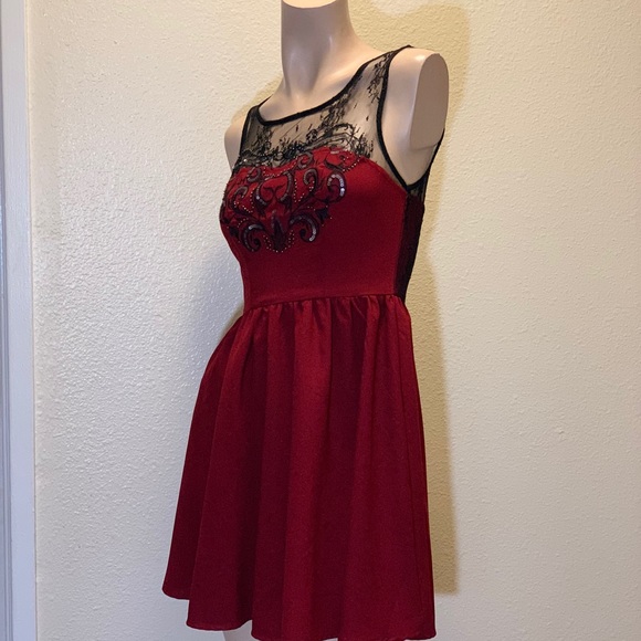 Forever 21-Dress - Picture 2 of 4